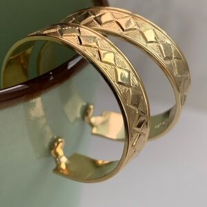 New vintage spring closure hoop earrings